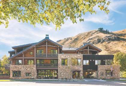 Re-Imagining The Outdoors: Building Hospitality Brands at The Gateway to Nature